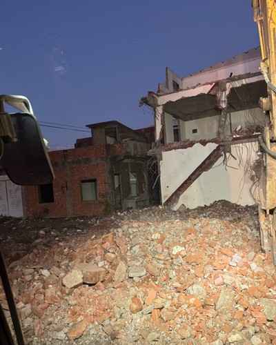 新竹東區裝潢拆除, 新竹東區房屋拆除工程費用？, 新竹東區民宅拆除, 新竹東區辦公室拆除, 新竹東區工廠拆除, 新竹東區建築物拆除, 新竹東區挖土機拆除, 新竹東區房屋拆除, 新竹東區拆除整地, 新竹東區拆除, 新竹東區廠房拆除, 新竹東區鐵皮屋拆除, 新竹東區打牆拆除工程, 
						新竹東區挖土機出租. 新竹東區整地. 新竹東區拆除工程, 新竹東區房屋拆除, 新竹東區工廠拆除, 新竹東區牆壁打除, 新竹東區拆除工程