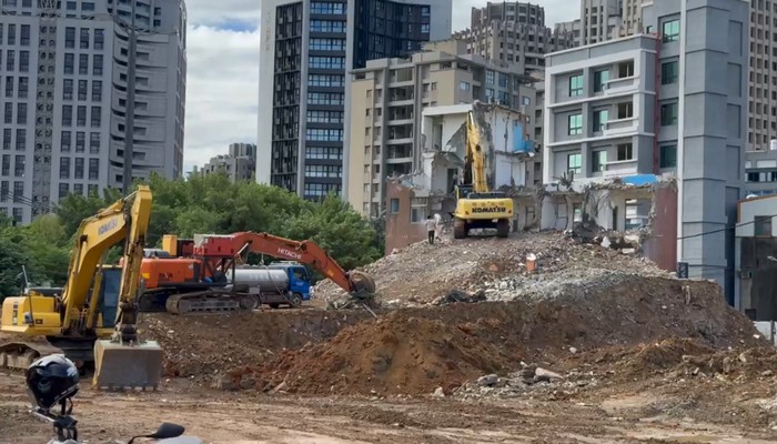 新竹房屋拆除工程費用？, 新竹民宅拆除, 新竹辦公室拆除, 新竹工廠拆除, 新竹建築物拆除, 新竹香山挖土機拆除, 新竹香山房屋拆除, 新竹香山拆除整地, 新竹香山拆除, 新竹香山廠房拆除, 新竹香山鐵皮屋拆除, 新竹香山打牆拆除工程, 
						新竹香山挖土機出租. 新竹香山整地. 新竹香山拆除工程, 新竹香山房屋拆除, 新竹香山工廠拆除, 新竹香山牆壁打除, 新竹香山拆除工程
