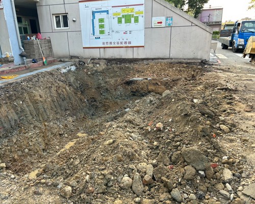 新竹運送土石, 新竹化糞池開挖, 新竹清運土方, 新竹土石清運, 新竹土地開挖, 新竹廢棄物清運, 新竹基礎開挖含清運, 新竹基礎開挖工程, 新竹營建廢棄物清運處理, 新竹管路開挖