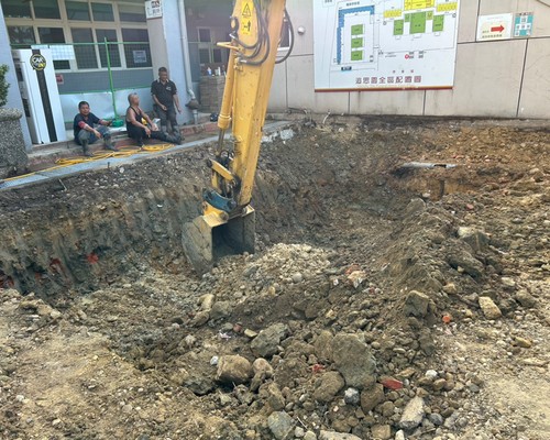 新竹運送土石, 新竹化糞池開挖, 新竹清運土方, 新竹土石清運, 新竹土地開挖, 新竹廢棄物清運, 新竹基礎開挖含清運, 新竹基礎開挖工程, 新竹營建廢棄物清運處理, 新竹管路開挖